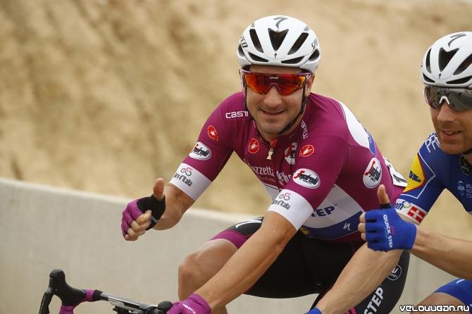 Джиро д'Италия 2018: Третий этап - вторая победа Элиа Вивиани