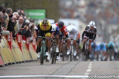 Дилан Груневеген забрал победу на втором этапе Париж - Ницца 2018