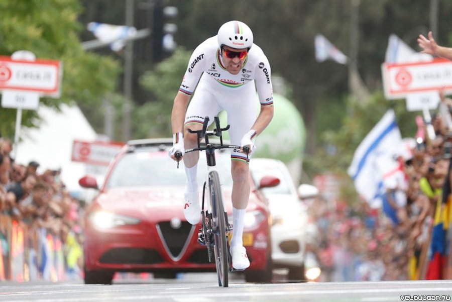 Том Дюмулен выиграл разделку первого этапа Джиро д'Италия 2018