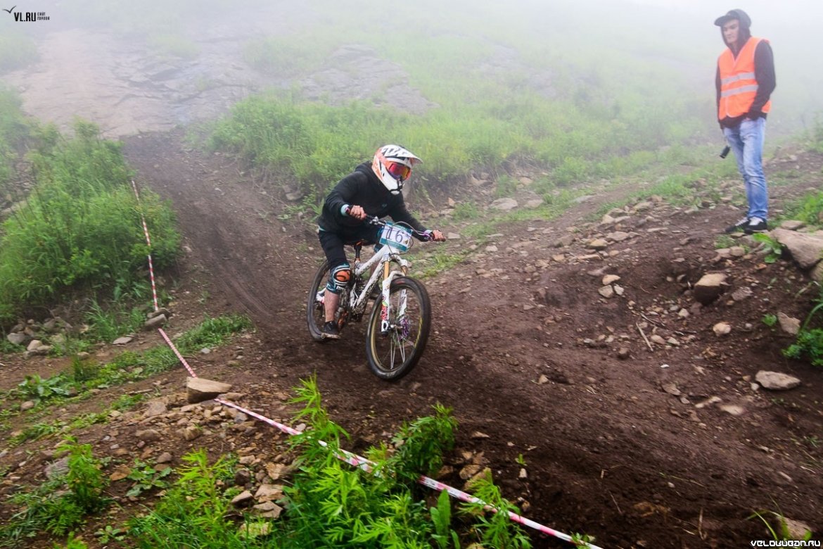 Чемпионат по маунтинбайку во Владивостоке состоялся, несмотря на дождь и туман 19